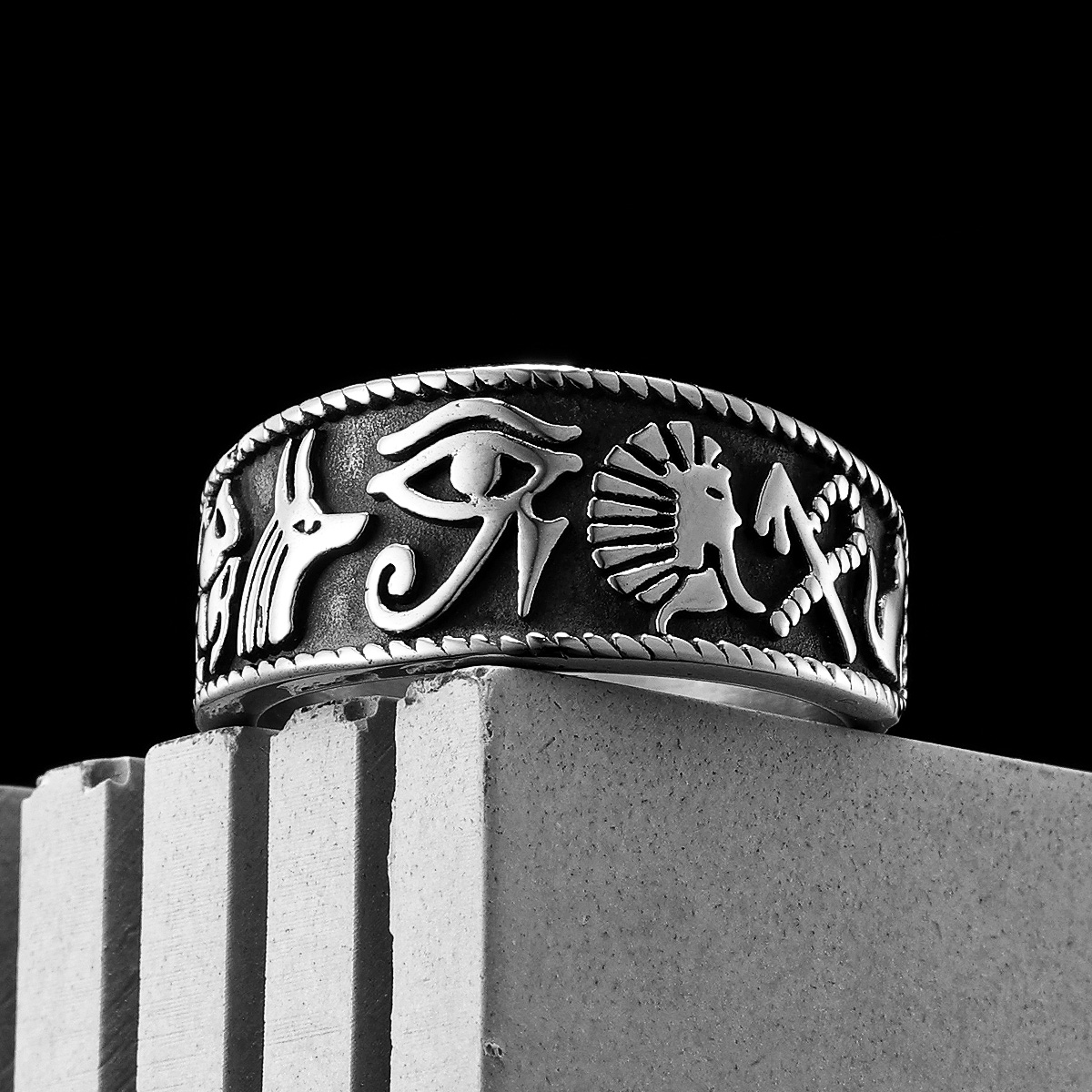 Women Accessories In Egypt - Egypt Pharaoh Eye of Horus Totem