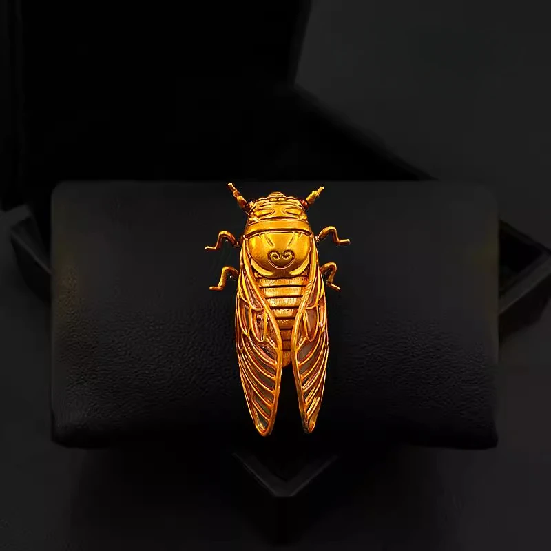 Golden Cicada Brooch with Beau - Women Accessories Meaning 评论和价格